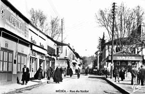 Medea - Rue du Nador - Commerces Berliet-Bata-Tabacs